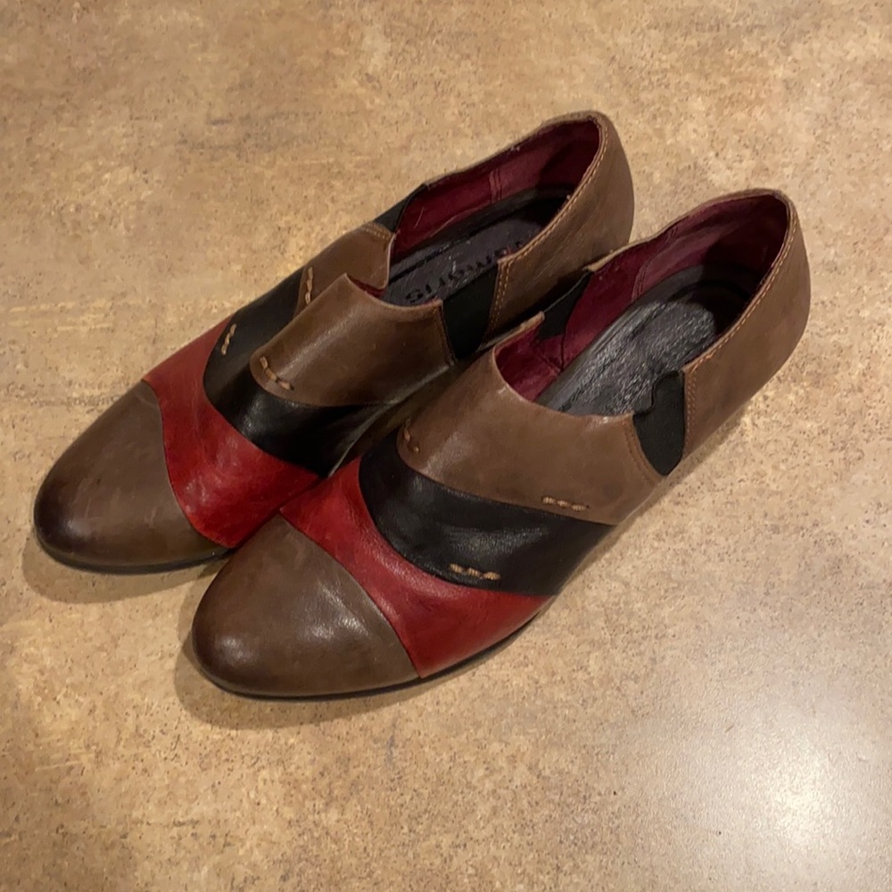 Women’s Tamaris shoes size 39
